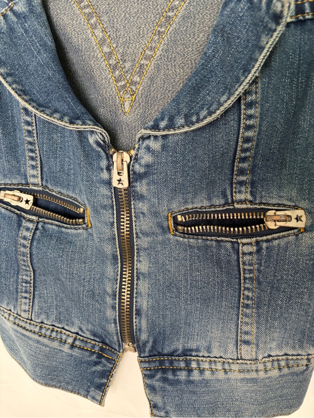 Levi's Blue Denim Zip Vest with Tan Patch - Picture 2 of 9